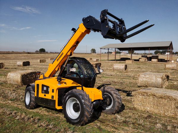 10582200N - Manipulador telescópico TH3-7